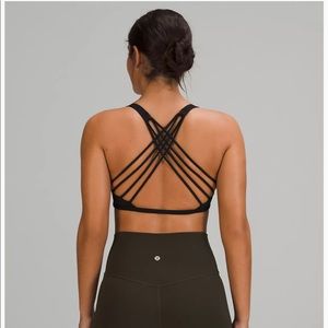 Lululemon free to be bra in black.
